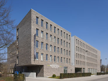 CLT-Bedrijfsgebouwen-ARWOBOUW-zorgcentrumRuggeveld-Deurne